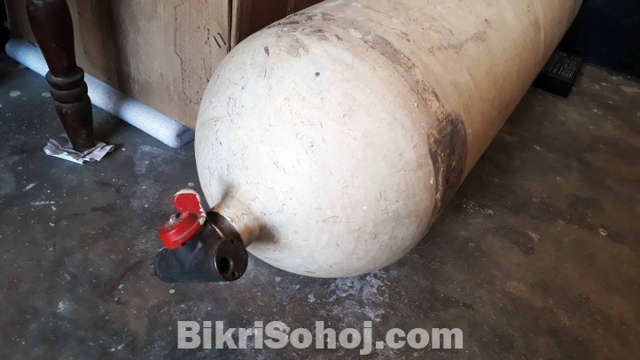 40 CNG Cylinder Urgent Sale (For car or microbus)